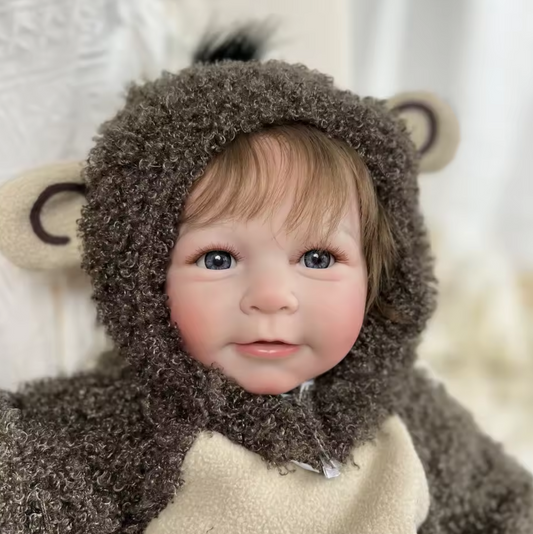 Lisa – The 22-Inch Cuddly Bebe Reborn Doll
