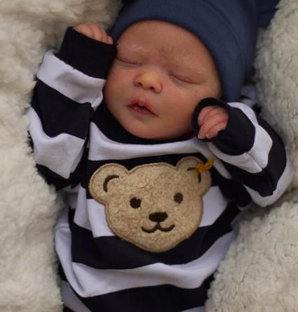 Newborn Reborn Doll - 17-Inch Lifelike Toddler with 3D Skin Tone