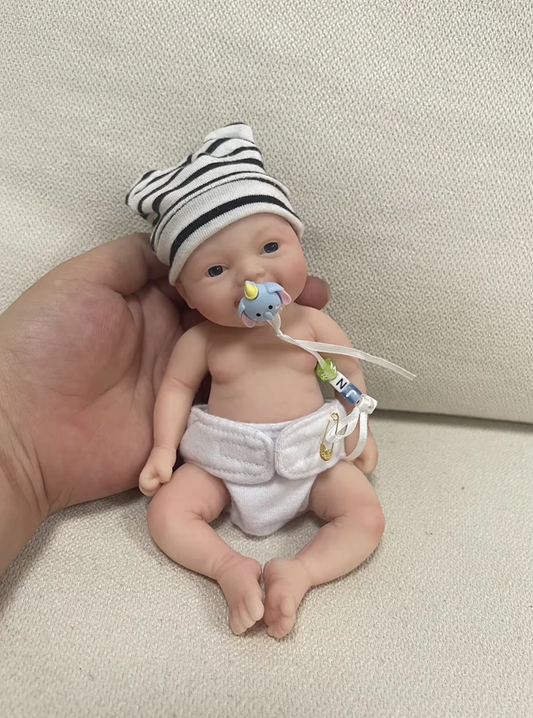 Realistic Palm Sized Mini Reborn Doll Noah - 7-Inch Smiling Silicone Baby